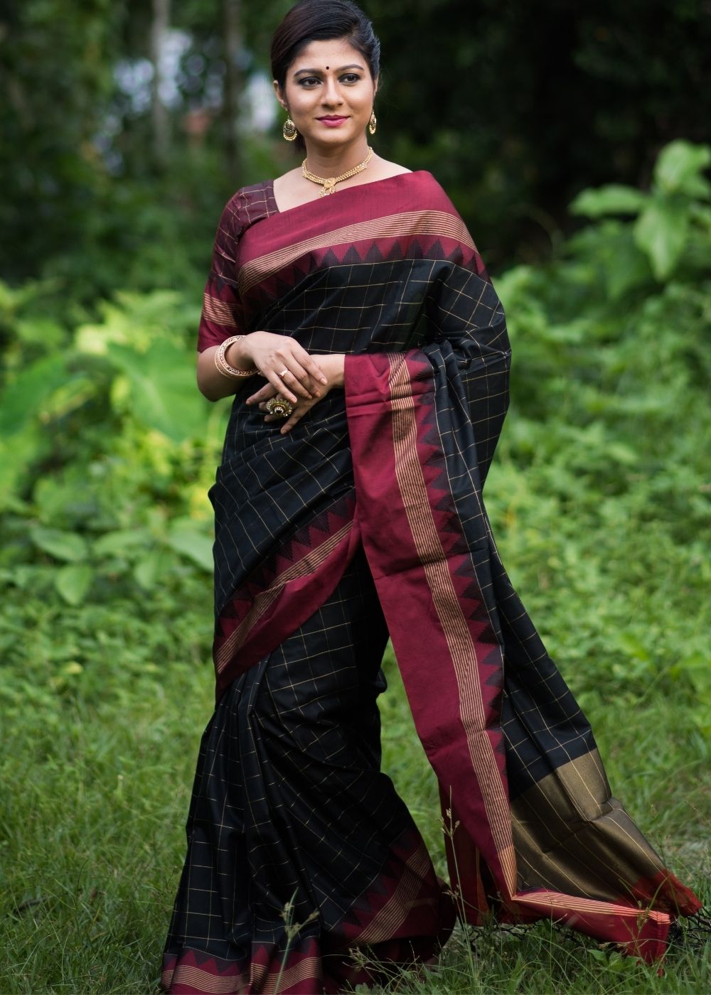 Soot Black Checkered Banarasi Raw Silk Saree – Ethnos