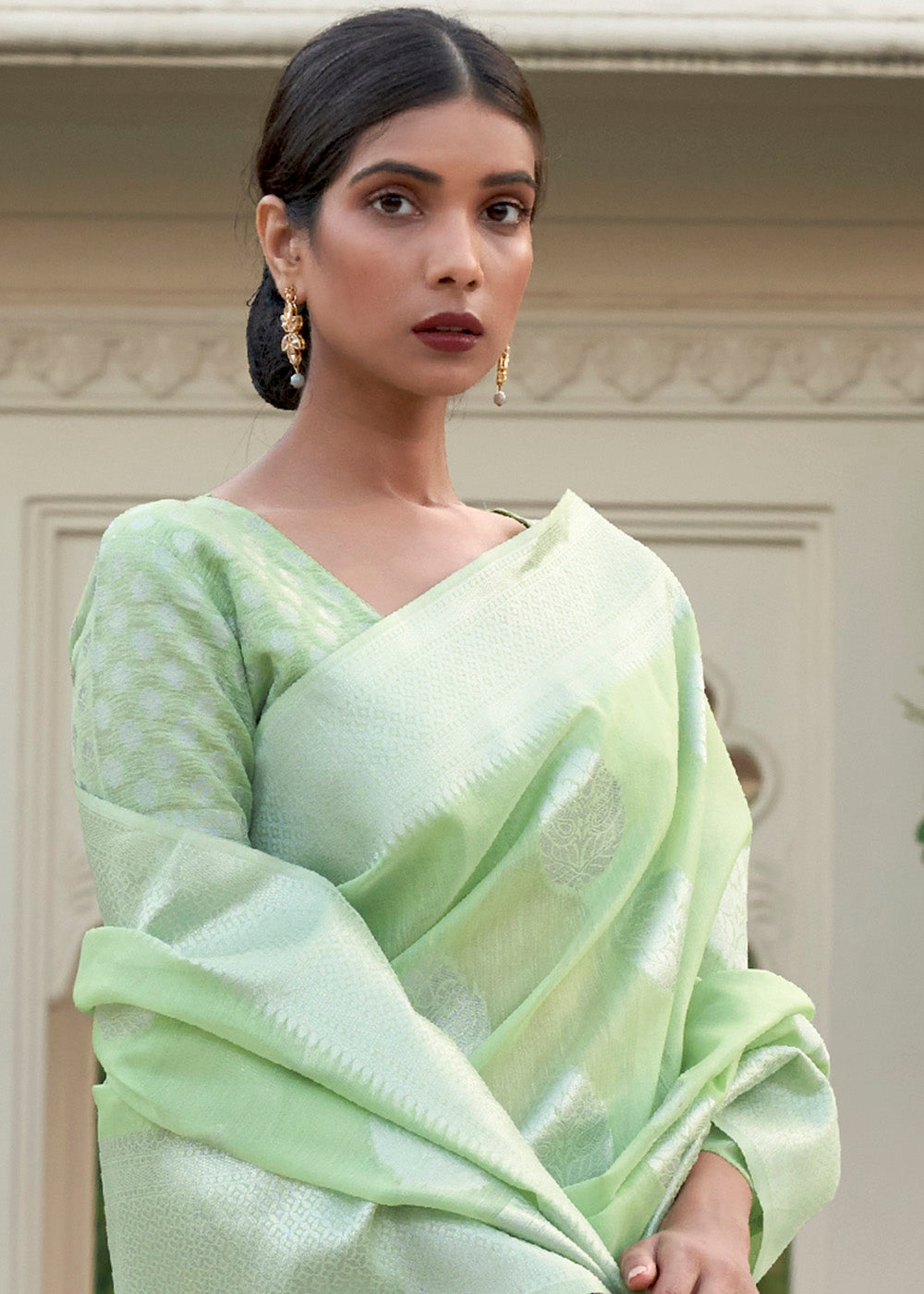 Melody Green Woven Linen Silk Saree