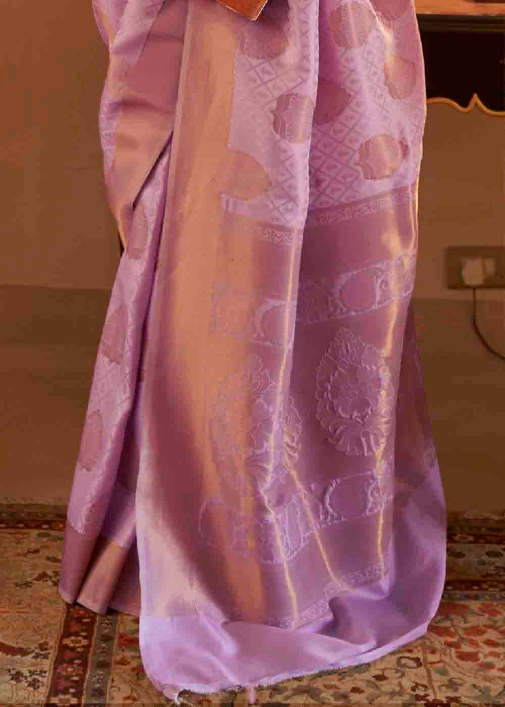 Lilac Purple Handloom Weave Banarasi Silk Saree