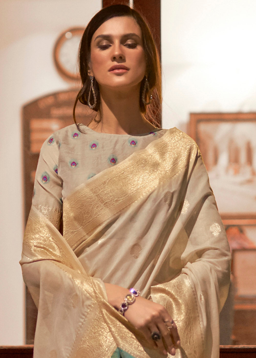 Ecru White Woven Chanderi Banarasi Fusion Silk Saree