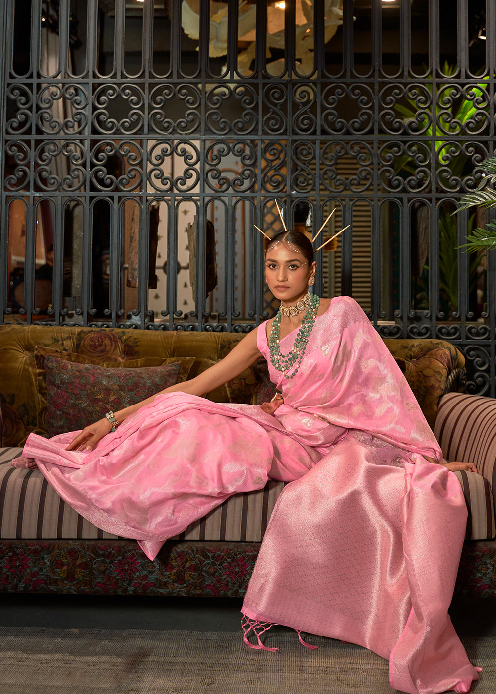 Taffy Pink Handloom Woven Designer Silk Saree