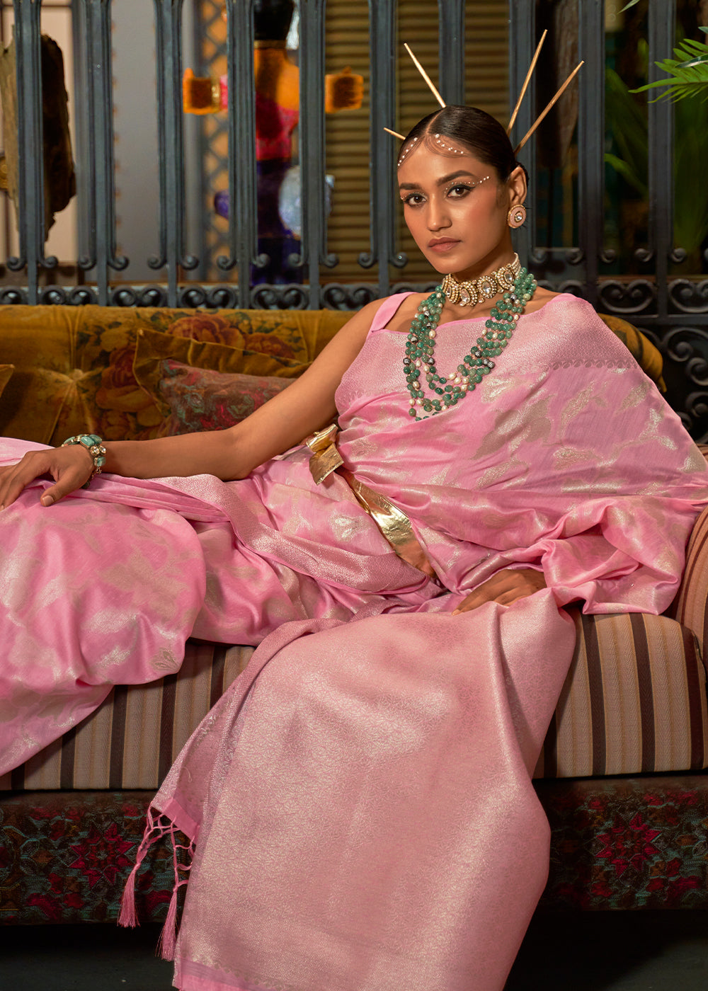 Taffy Pink Handloom Woven Designer Silk Saree