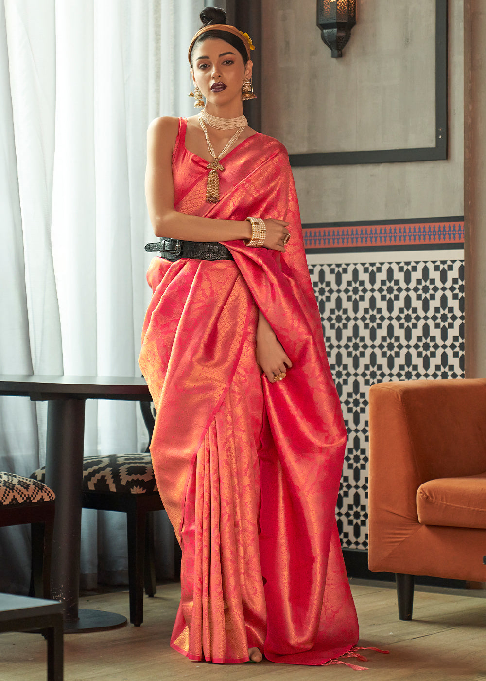 Congo Pink Two Tone Handloom Weaving Banarasi Silk Saree