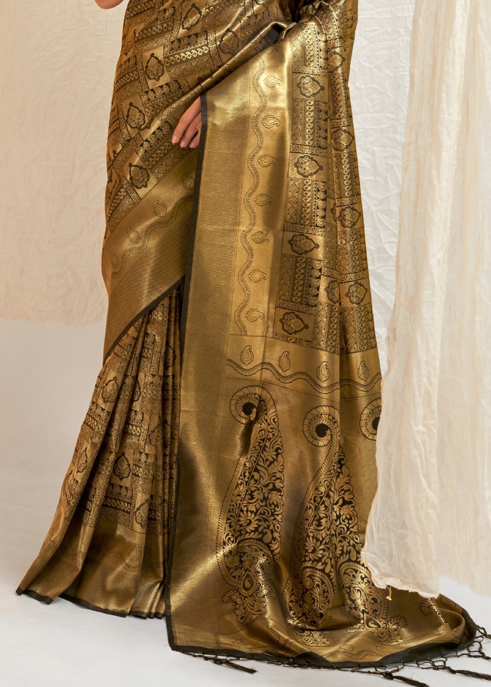 Soot Black & Golden Blend Kanjivaram Silk Saree