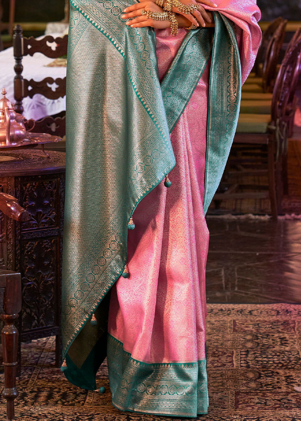 Taffy Pink Woven Kanjivaram Silk Saree
