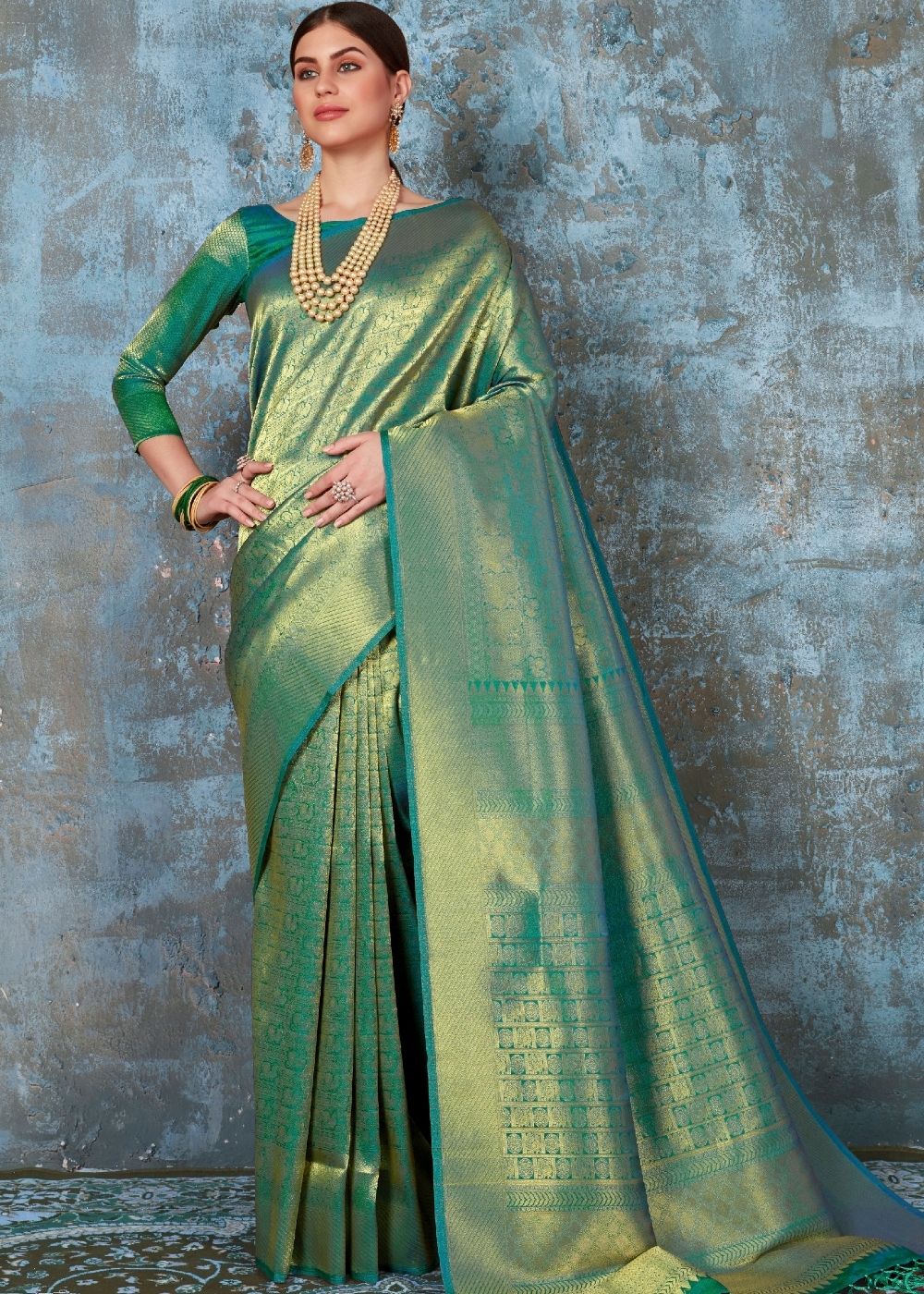 Forest Green Handloom Weave Kanjivaram Silk Saree : Special Wedding Edition