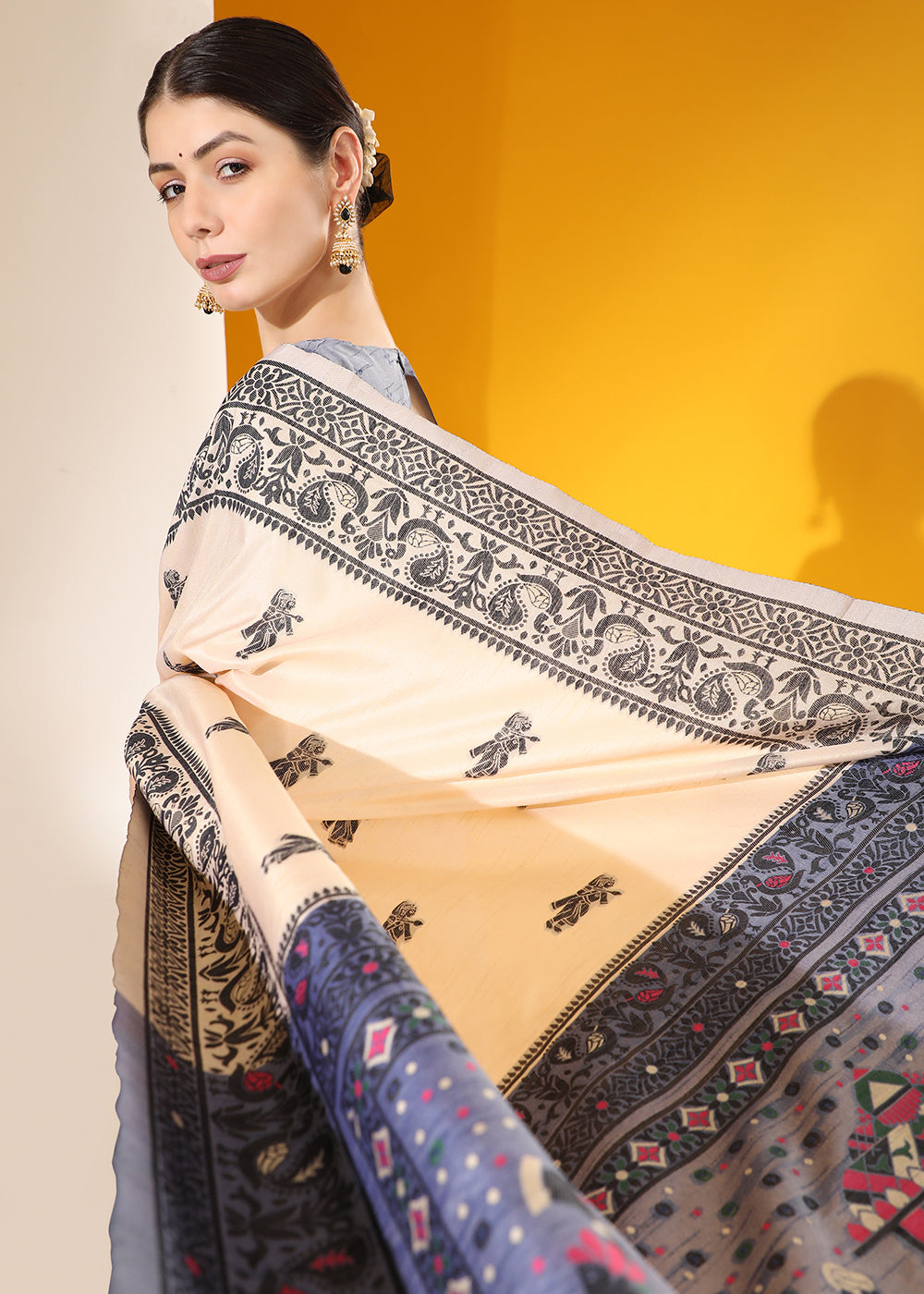 Parchment White Kalamkari Woven Handloom Raw Silk Saree